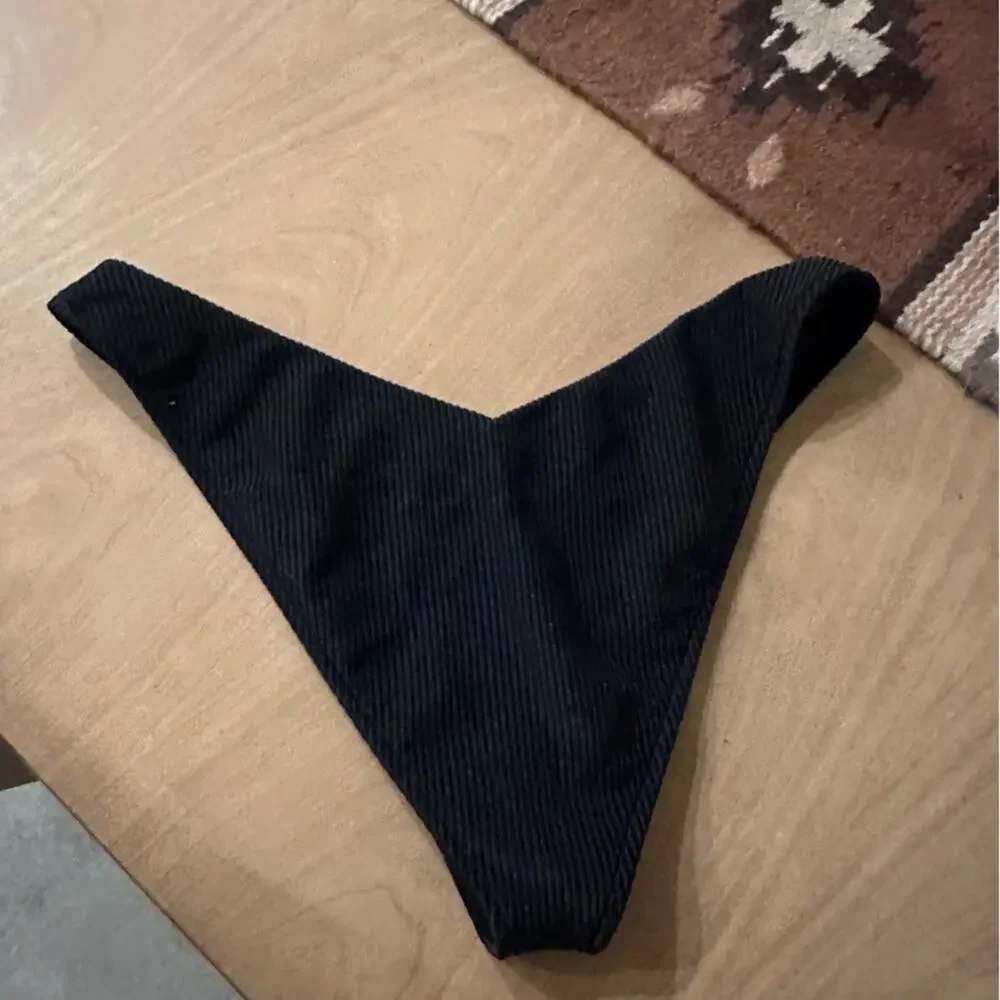 Frankie's Bikinis Large Black Ribbed Bikini Bottom